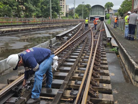 Metro Los Teques realiza monitoreo diario en vías férreas y túneles tras movimientos telúricos