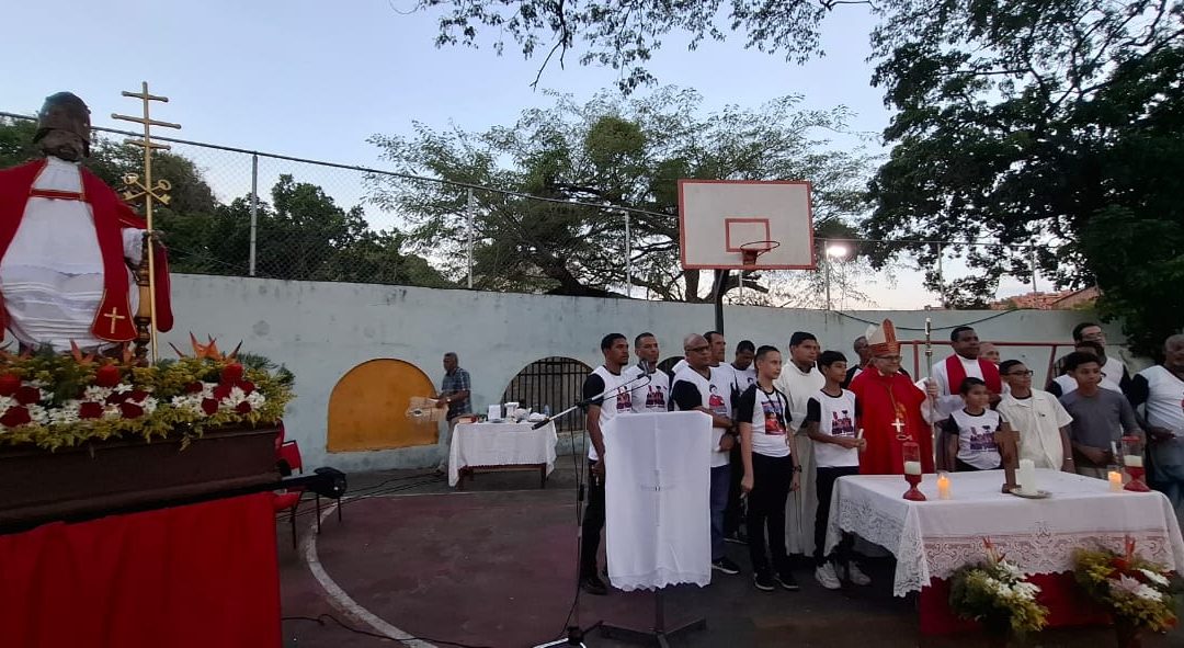 Portadores de San Pedro de Guarenas se suman a oración por las familias afectadas
