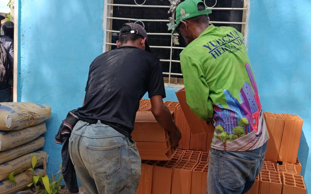 Entregan materiales en comunidad de Charallave para renovar viviendas afectadas por sismos