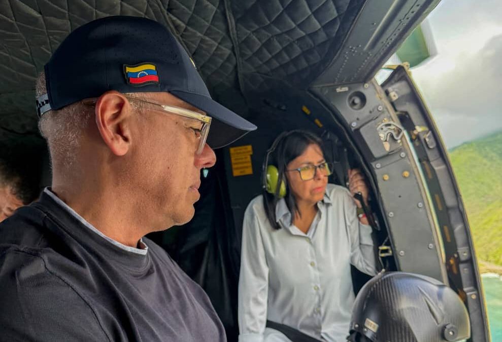 Presidenta (E) Delcy Rodríguez inspeccionó daños en La Guaira y supervisa atención en Los Caracas