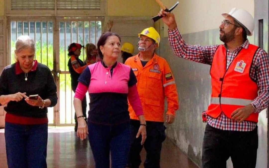 Continúan evaluaciones estructurales en centros educativos de Guaicaipuro
