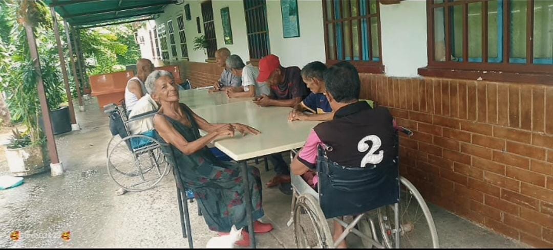 Sanjuaneros de Santa Lucía transforman la devoción en solidaridad con jornada social para adultos mayores en Miranda