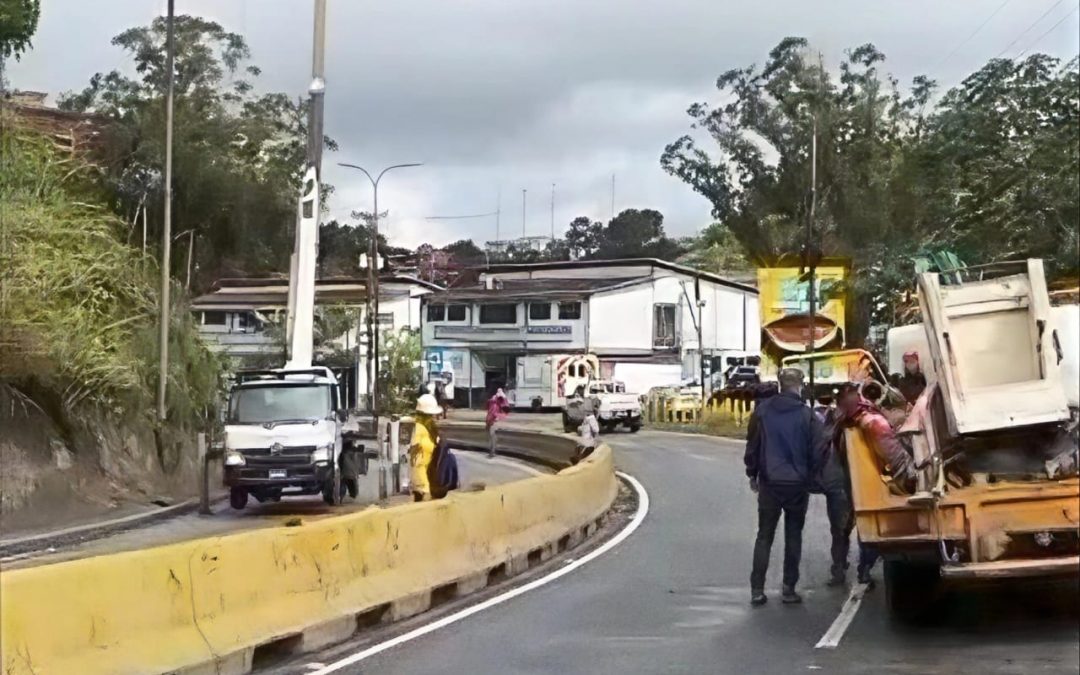 Corpoelec reparó circuitos A2 y B2 en la Panamericana
