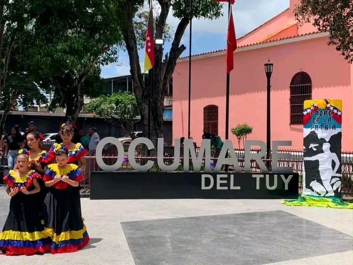 Tomás Lander conmemoró los 243 años del Padre de la Patria y recordó a las víctimas del doble temblor