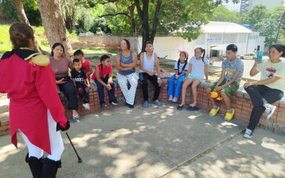 Presentan monólogo sobre el ideario de Simón Bolívar a familias del campamento Rosendo Castillo en Guarenas