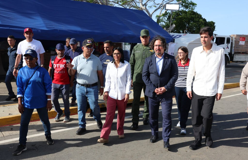 Presidenta Rodríguez inspecciona urbanismo Brisas de Maiquetía en La Guaira