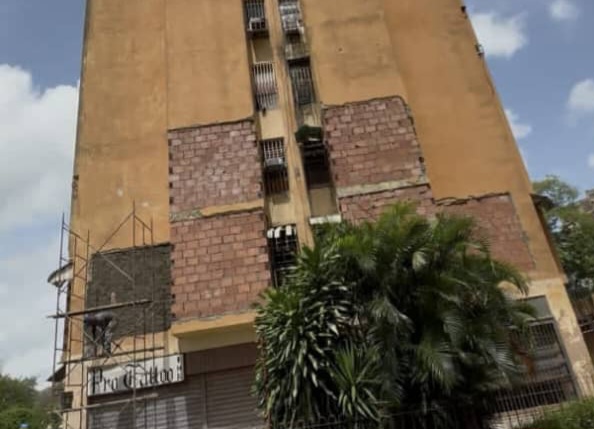 Avanzan labores de rehabilitación integral en las Residencias Altamira del municipio Independencia