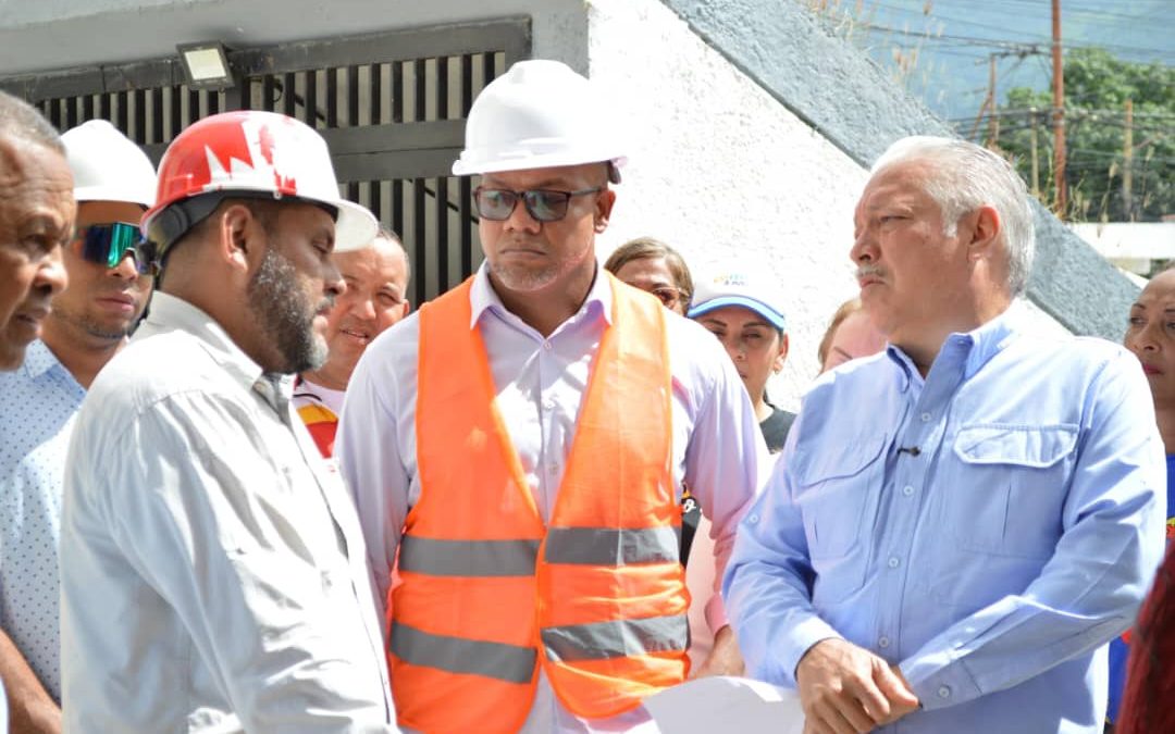 Gobernador Elio Serrano inspeccionó residencias La Hacienda en Guatire para definir plan de rehabilitación tras el doblete sísmico