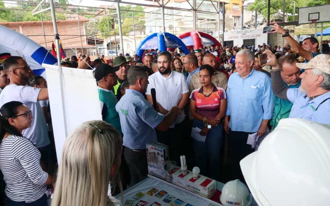 Activan Brigadas Comunales de Concienciación Energética frente al Súper Niño en Los Teques