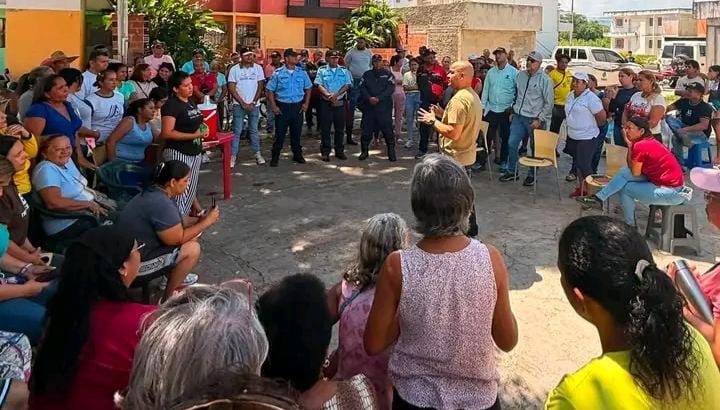 Evalúan mejoras de agua en La Guadalupe y Francisco Espejo de Santa Teresa del Tuy