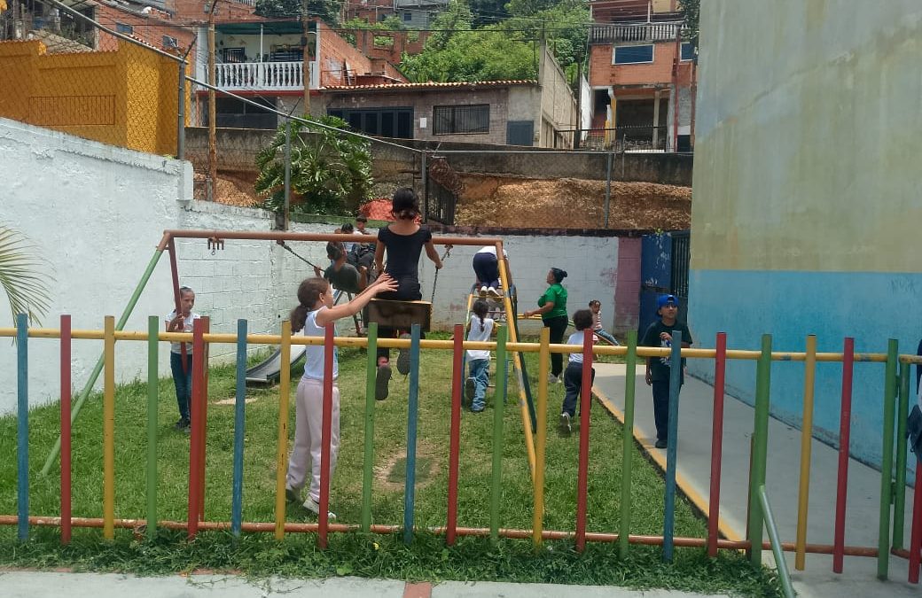 El Plan «Miranda RÍE 2026» llenó de alegría a la Comuna Francisco Espejo de Los Teques