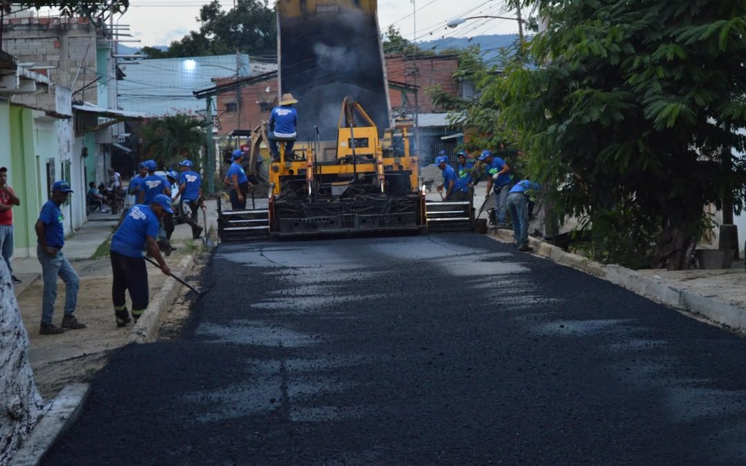 Prosigue Plan de Asfaltado en la comuna Santa Teresa Centro