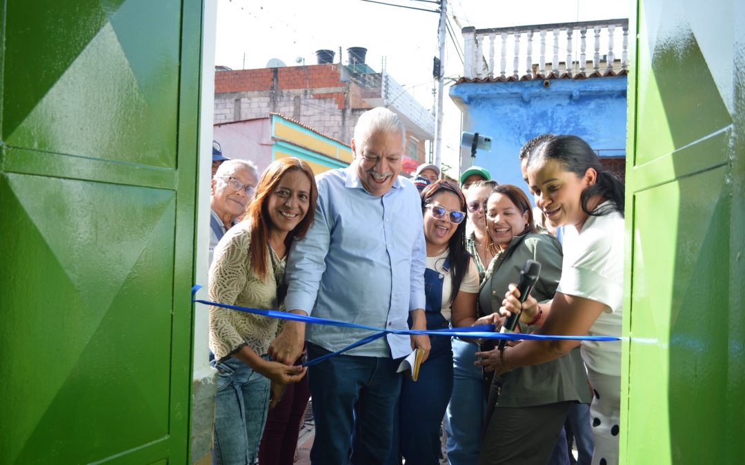 Reinauguran Casa de Abuelos Marcos Reyes Cueta en Santa Lucía del Tuy