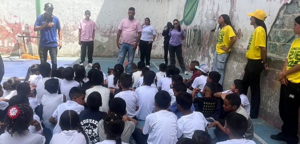 Niños de Baruta aprendieron percusión y papagayos con el plan vacacional «Miranda RÍE 2026»