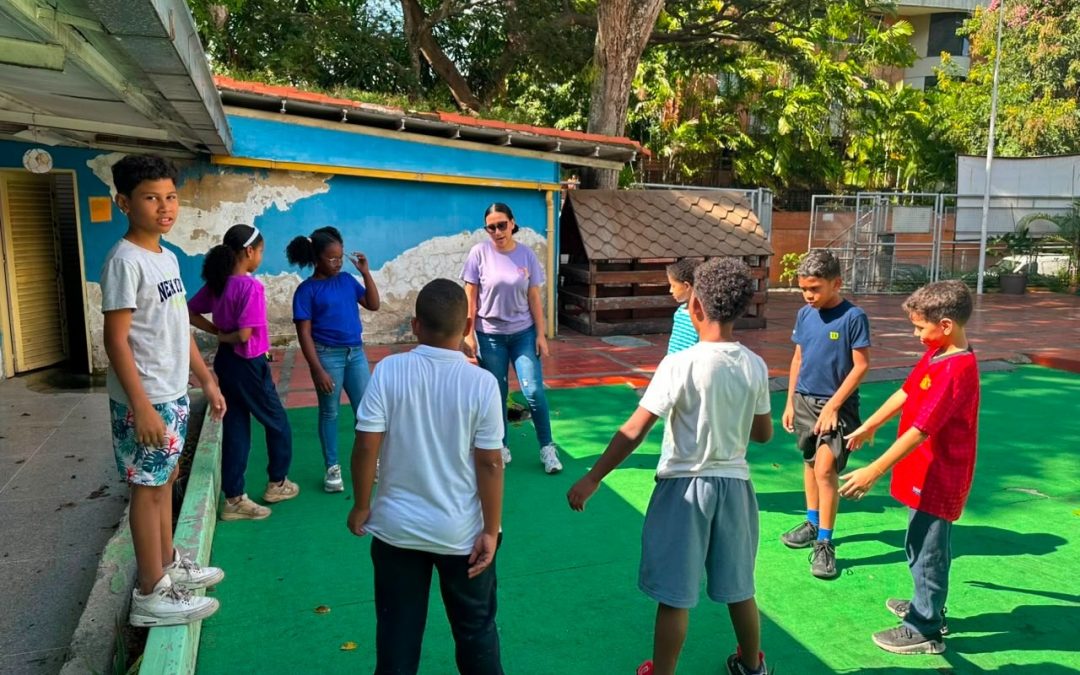 Dibujo, pintura y juegos tradicionales llegaron al CEI Virginia Vera en Chacao