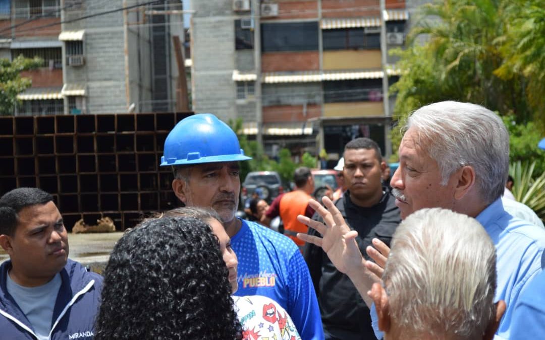 Gobernación de Miranda entrega materiales para rehabilitar 21 edificios afectados por sismos en Guatire