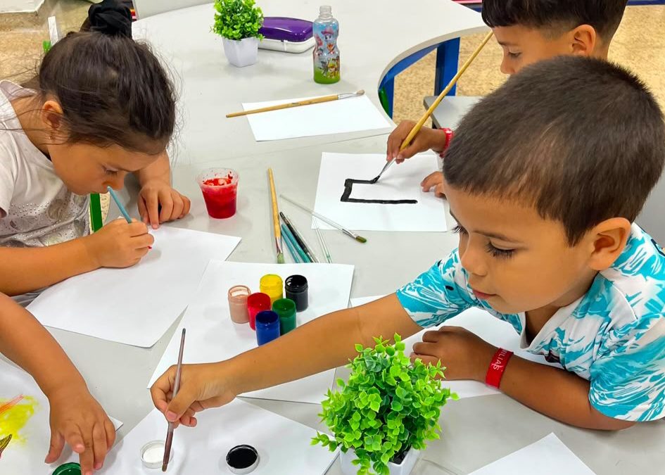 Ruta de la Esperanza llevó taller de dibujo al campamento El Libertador