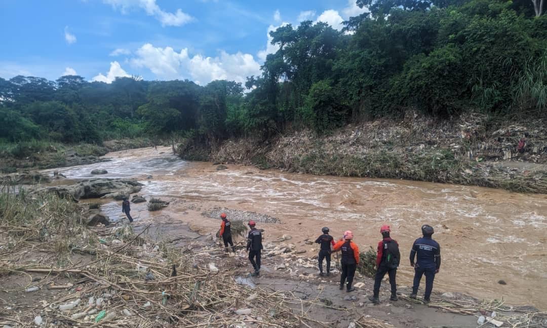 Bomberos de Miranda hallan dos cuerpos sin vida en playas de Barlovento