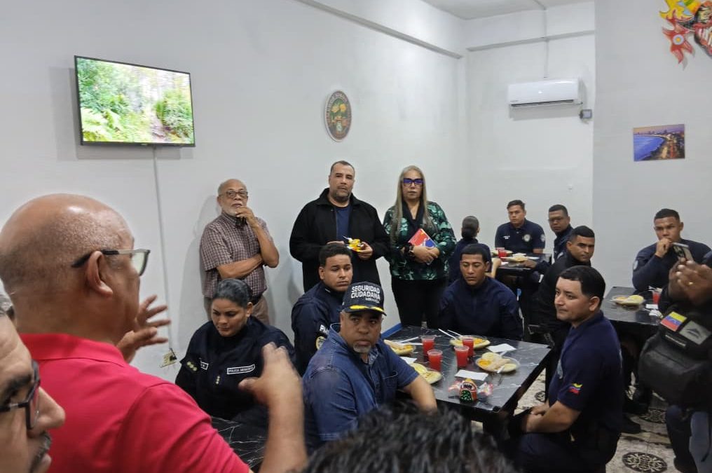 Inauguraron un nuevo comedor en la sede de la Policía Municipal de Simón Bolívar