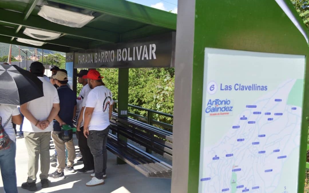Entregan parada inteligente y ecológica en el sector Las Clavellinas de Guarenas