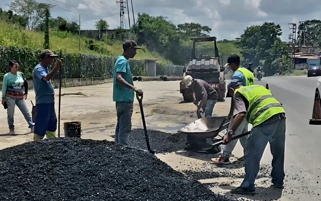 Aplican asfaltado en la carretera nacional Cúa – Charallave