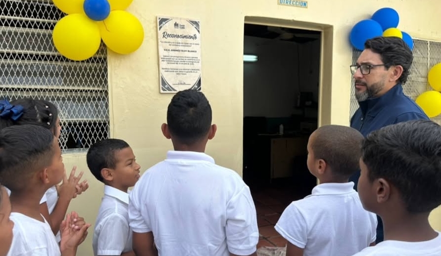 Alumnos de escuela Andrés Eloy Blanco reestrenan espacios en inicio de año escolar