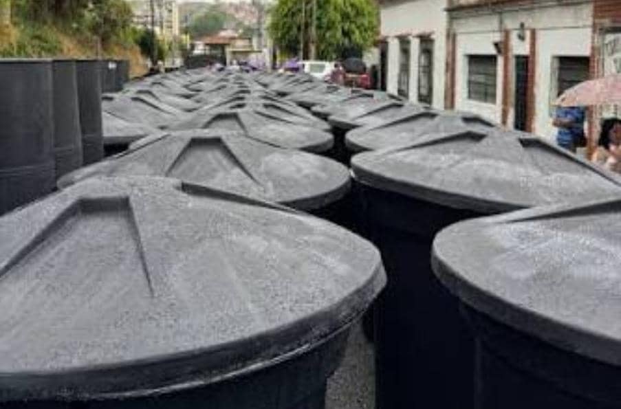Circuito Comunal Obdulia de Arrioja Sur recibió 95 tanques de almacenamiento de agua