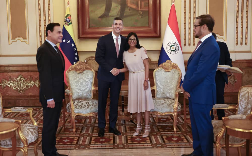 Presidenta Delcy Rodríguez recibe en Miraflores al mandatario de Paraguay, Santiago Peña