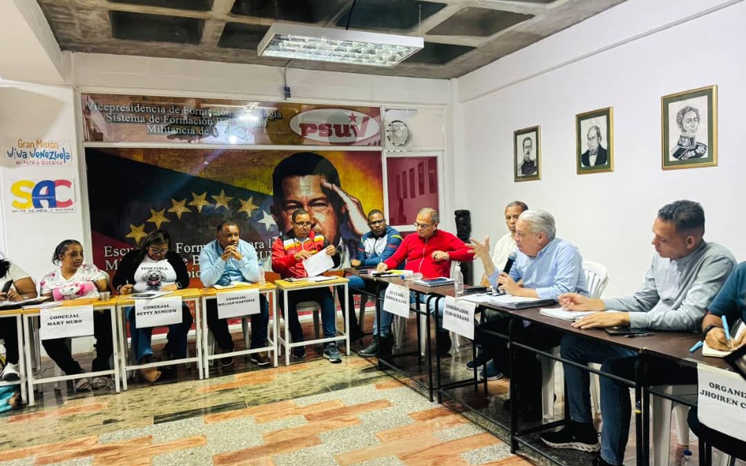 Gobernación de Miranda y Asambleas de Viviendo Venezolano de Zamora establecen mesa de trabajo para ordenar situación de viviendas