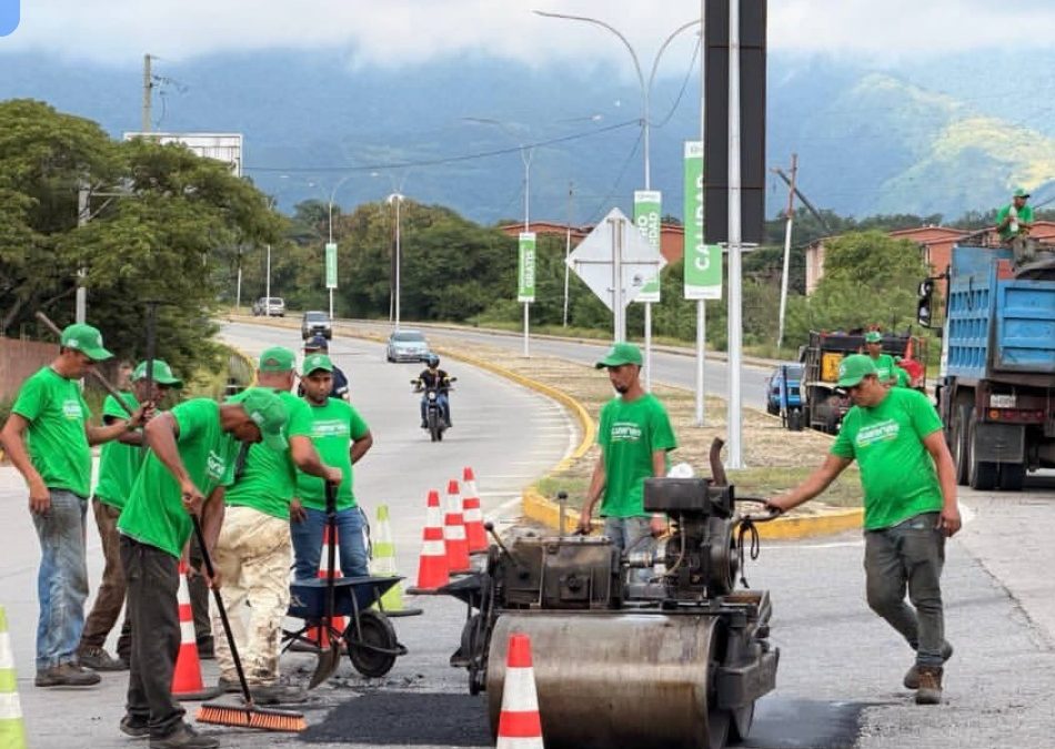 Reactivaron plan de bacheo y mantenimiento vial en Guarenas
