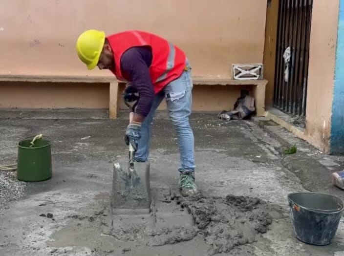 Prosiguen trabajos de recuperación de escuelas en Guaicaipuro