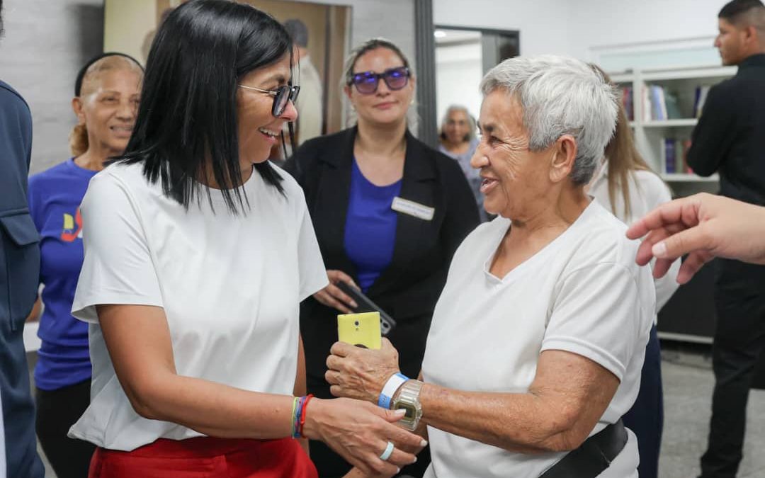 Presidenta Delcy Rodríguez inaugura Centro de Atención Integral para 400 adultos mayores en La Vega