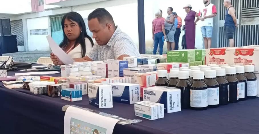 Gobierno de Miranda y Alcaldía de Simón Bolívar atendieron tres comunidades con jornada social
