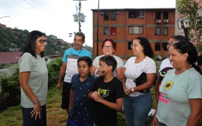 Presidenta Rodríguez entrega más de 600 viviendas rehabilitadas tras labores de recuperación post terremoto