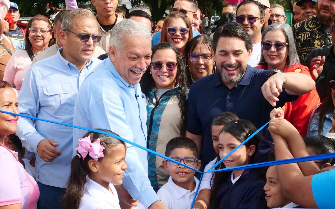 Espacios renovados de planteles «Manuel Cañizares» y «Leoncio Martínez» de Los Teques reciben a más de 600 estudiantes