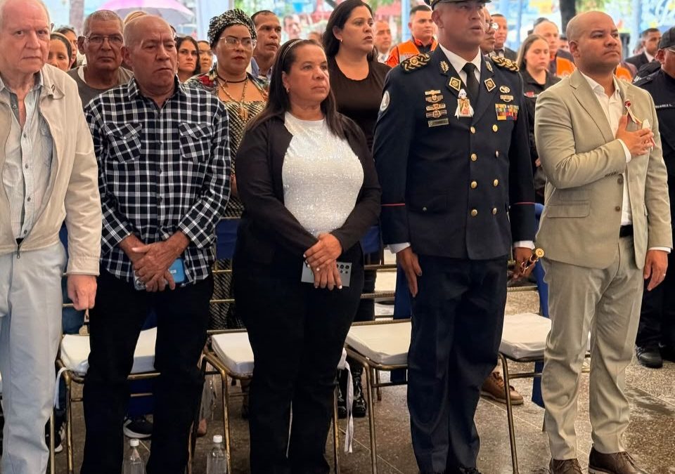 Nombran Hijo Ilustre de Santa Teresa del Tuy al alcalde Rayner Pulido y entregan condecoración al director de Polimiranda