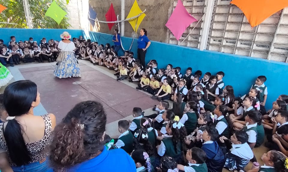 Burriquitas Luciteñas compartieron la tradición con alumnos de Santa Teresa del Tuy